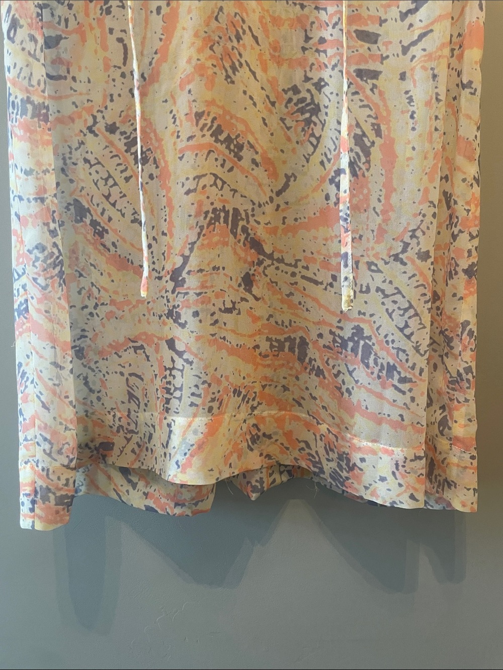 CAbi Sheer Pastel Ruffle Tie-Neck Sleeveless Blouse Size Small - Picture 6 of 9